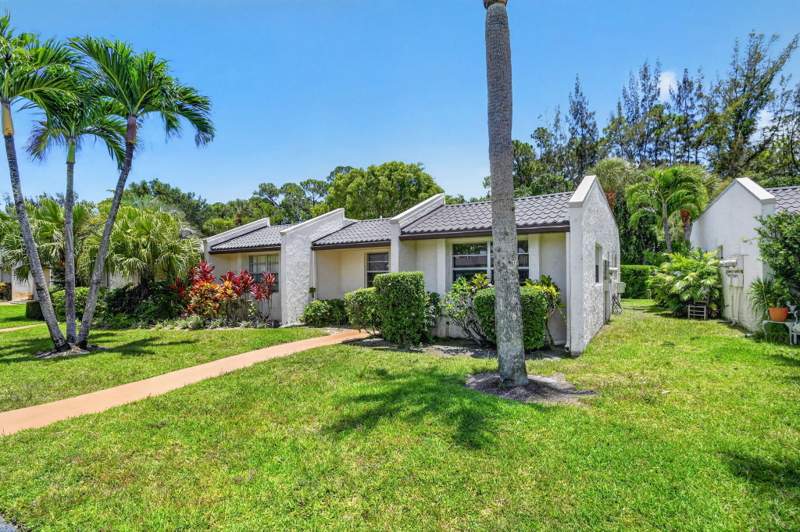2 bedroom Villa at 112 Lake Olive Drive, Golden Lakes, Royal Palm Beach — photo 5