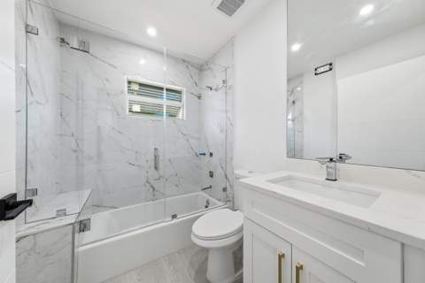 216 NE 23rd Avenue, Pompano Beach FL - photo 10 of 35
