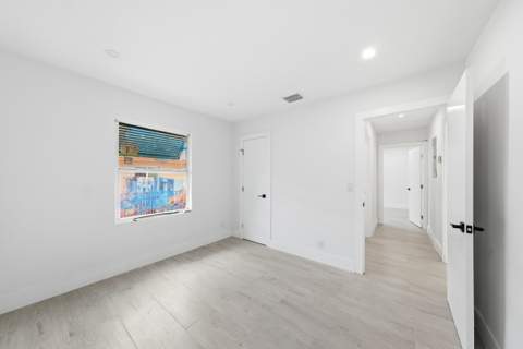 216 NE 23rd Avenue, Pompano Beach FL - photo 18 of 35