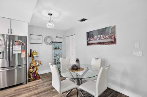 1434 SE Larkwood Circle, FL - photo 16 of 49