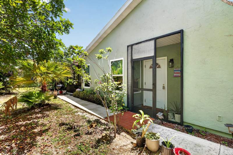 2 bedroom Villa at 1434 SE Larkwood Circle, South Port St Lucie Unit 17 — photo 4