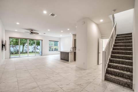 4829 Pointe Midtown Road, Palm Beach Gardens FL - photo 10 of 30