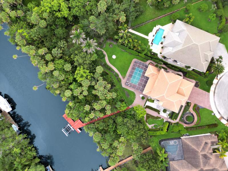 5 bedroom Single Family Residence at 299 SW Lost River Road, Lost River Manors, Stuart — photo 3