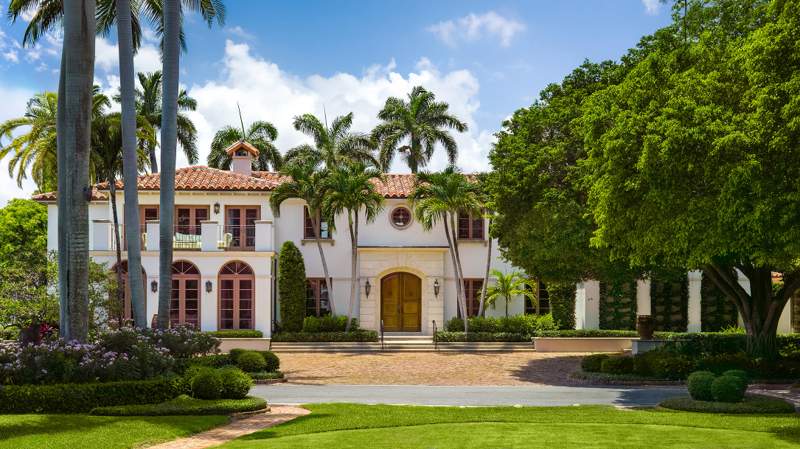 6 bedroom Single Family Residence at 614 Tarpon Way, Island Rd Dev Rev, Palm Beach — photo 2