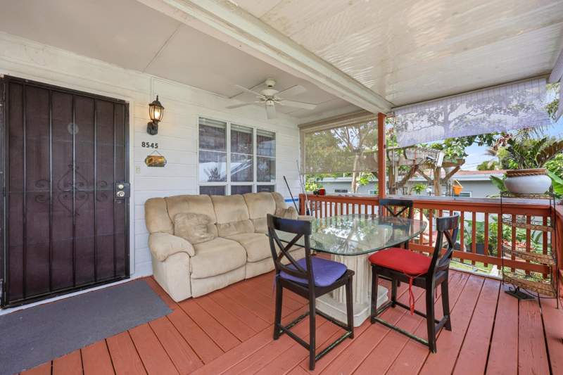 3 bedroom Mobile Home at 8545 SE Mars Street, Olympia, Hobe Sound — photo 3