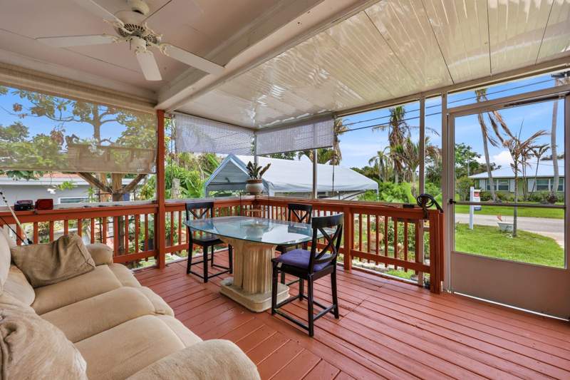 3 bedroom Mobile Home at 8545 SE Mars Street, Olympia, Hobe Sound — photo 4