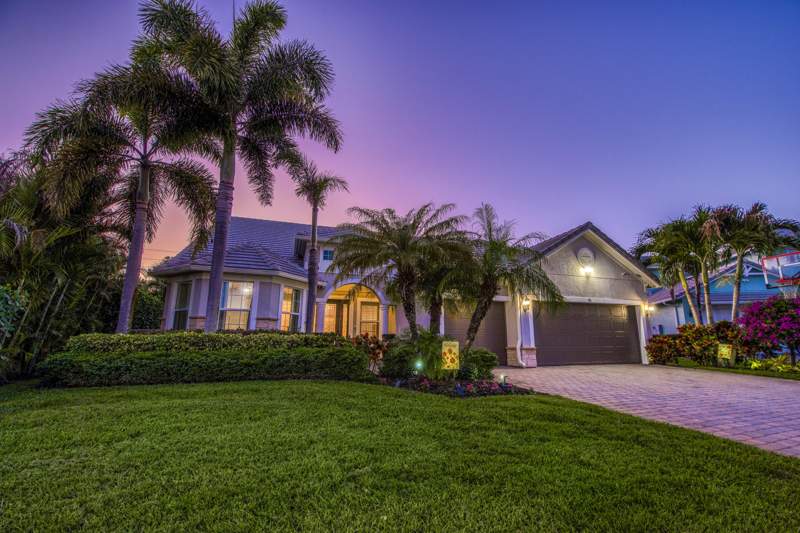 4 bedroom Single Family Residence at 134 Shores Pointe Drive, Shores Pointe, Jupiter — photo 3