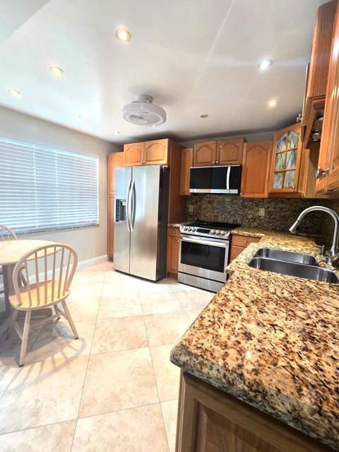 2402 Antigua Circle #E3, Coconut Creek FL - photo 7 of 132