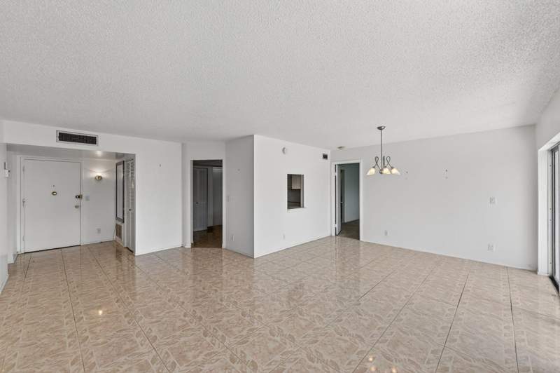 2 bedroom Condominium at 400 Diplomat Parkway #612, Fairways Riviera North Condo, Hallandale Beach — photo 4