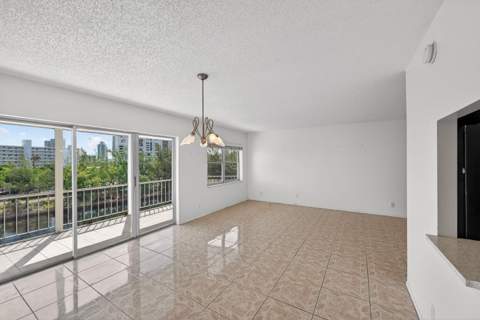 400 Diplomat Parkway #612, Hallandale Beach FL - photo 6 of 27