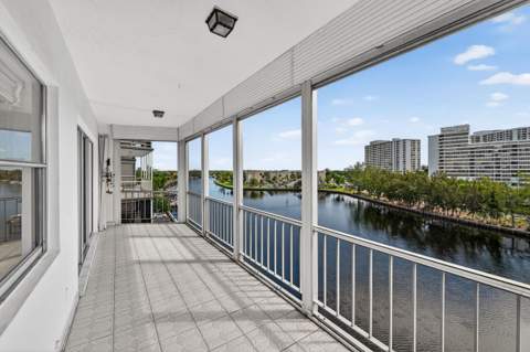 400 Diplomat Parkway #612, Hallandale Beach FL - photo 10 of 27
