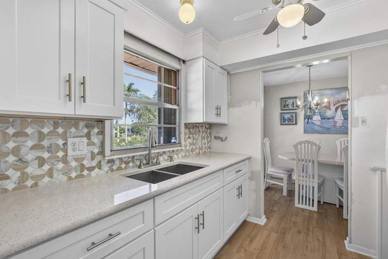 2 bedroom Condominium at 1 Golfs Edge #F, Century Village Golfs Edge Conds A Thru G, West Palm Beach — photo 5