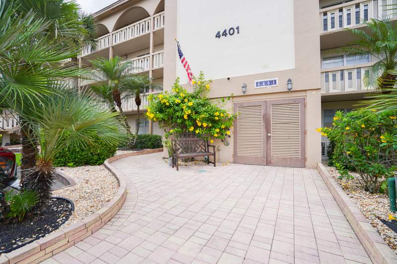 2 bedroom Condominium at 4401 Martinique Court #D2, Martinique Village II D Condo, Coconut Creek — photo 4