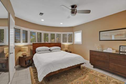 4641 NE 6th Avenue, Oakland Park FL - photo 15 of 33