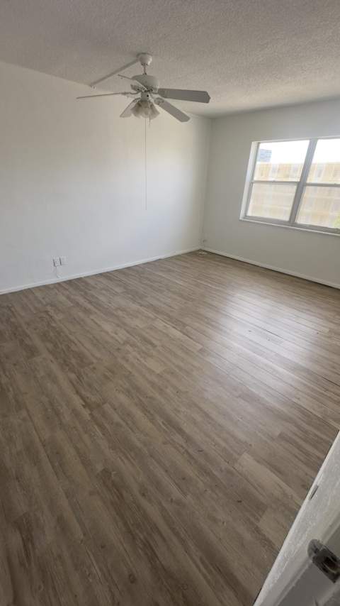 401 Golden Isles Drive #602, Hallandale Beach FL - photo 23 of 30