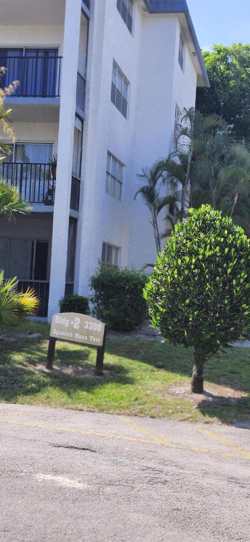 2 bedroom Condominium at 3300 Spanish Moss Terrace #402, Garden Lakes Of Inverrary, Lauderhill — photo 3