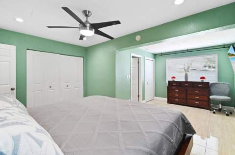 124 Davis Road, Palm Springs FL - photo 23 of 44