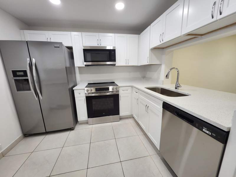2 bedroom Condominium at 330 NE 26th Avenue #202, Village Royale Forest Green Condo, Boynton Beach — photo 5