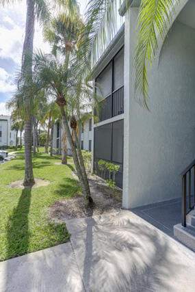 1010 Green Pine Boulevard #E1, West Palm Beach FL - photo 18 of 26