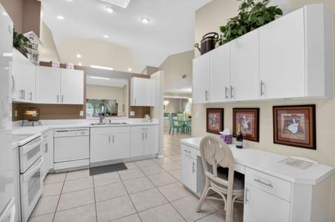 5590 Royal Lake Circle, Boynton Beach FL - photo 15 of 74