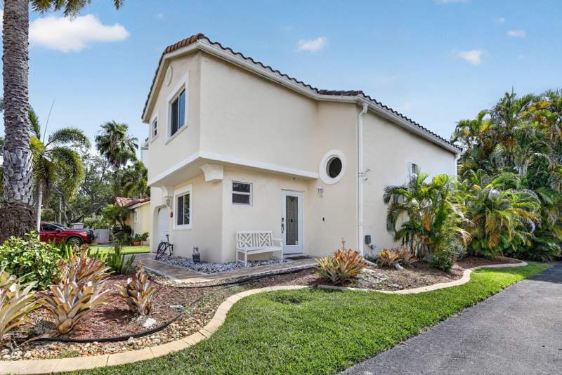 3 bedroom Single Family Residence at 1306 SE 5th Court, U S Lend Lease Plat No One, Dania Beach — photo 4