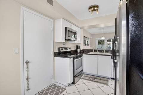 1306 SE 5th Court, Dania Beach FL - photo 12 of 43