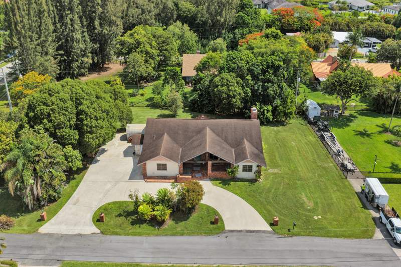 3 bedroom Single Family Residence at 17151 SW 62nd Court, Fla Fruit Lands Co Sub No 1, Southwest Ranches — photo 3