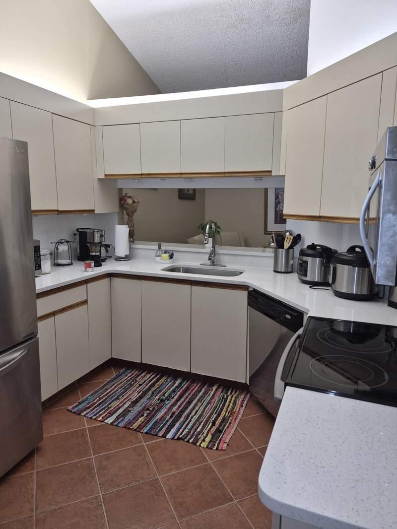 2 bedroom Condominium at 6531 SE Federal Highway #F211, Twin Lakes South & Town Villas Condo, Stuart — photo 4