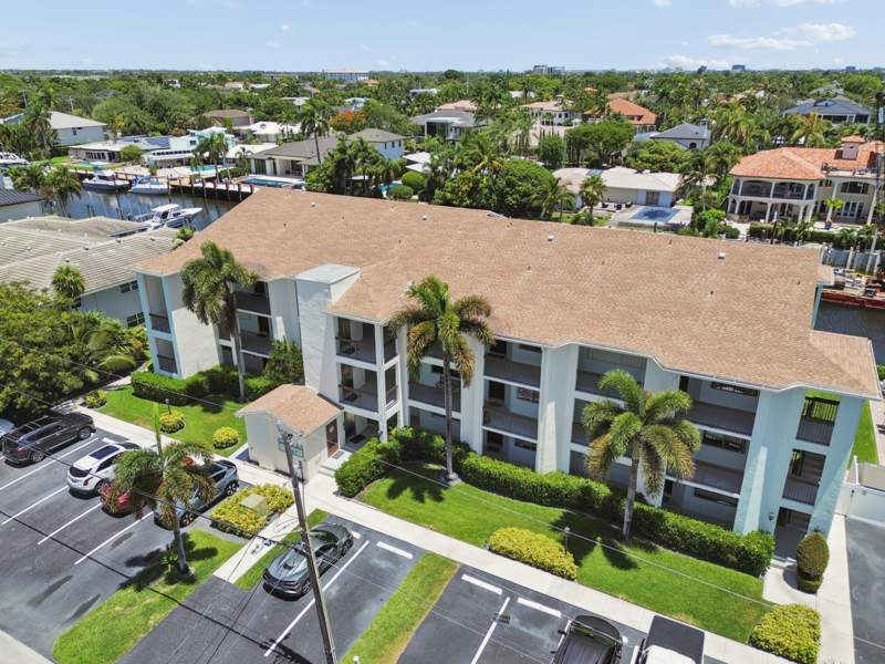 2 bedroom Condominium at 2751 NE 15th Street #103, Devon House Condo, Fort Lauderdale — photo 2