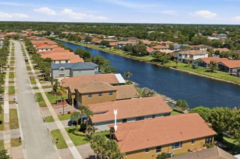2165 SW Newport Isles Boulevard, Port St. Lucie FL - photo 21 of 27