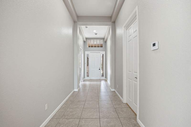 3 bedroom Single Family Residence at 2165 SW Newport Isles Boulevard, Fourth Replat Of Portofino Isles, Port St. Lucie — photo 2