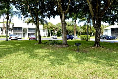 3726 Savoy Lane #D2, West Palm Beach FL - photo 8 of 10