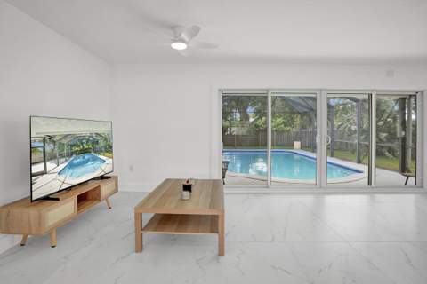 2030 N 54th Avenue, Hollywood FL - photo 19 of 57