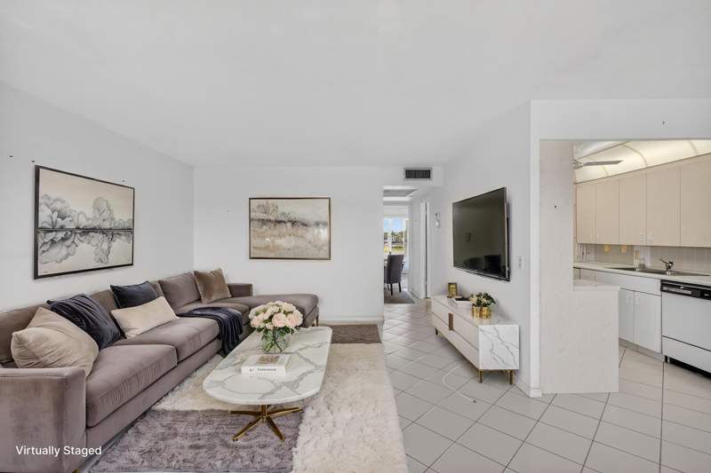 2 bedroom Condominium at 4059 Guildford D, Century Village , Boca Raton — photo 3