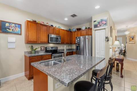 5809 NW 46th Lane, Tamarac FL - photo 10 of 73