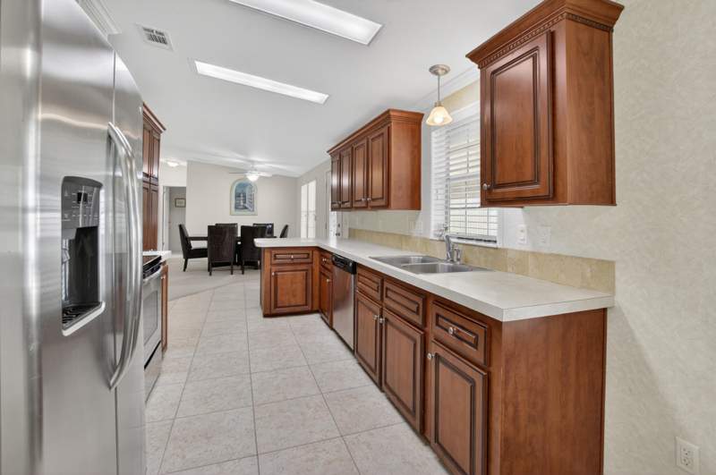 3 bedroom Manufactured Home at 5006 Curacas Bay, Jamaica Bay Mobile Home Co Op, Boynton Beach — photo 4