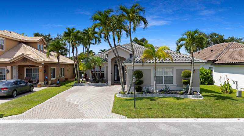 3 bedroom Single Family Residence at 11184 NW 65th Court, Parkland Isles, Parkland — photo 2