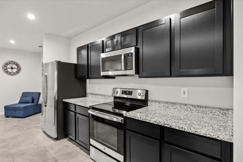 843 Persimmon Place, Fort Pierce FL - photo 10 of 35