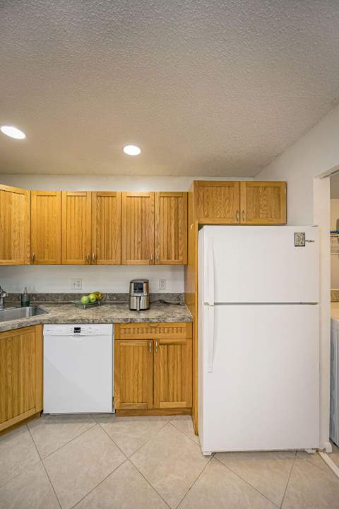 539 Shady Pine Way #B2, Greenacres FL - photo 6 of 29