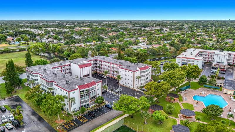 2 bedroom Condominium at 4270 NW 40th Street #401, Garnet Condo, Lauderdale Lakes — photo 3