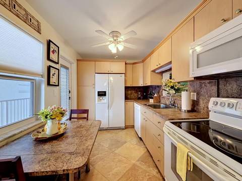 4270 NW 40th Street #401, Lauderdale Lakes FL - photo 14 of 61