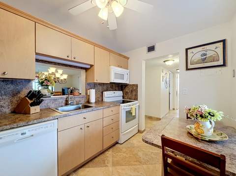 4270 NW 40th Street #401, Lauderdale Lakes FL - photo 18 of 61
