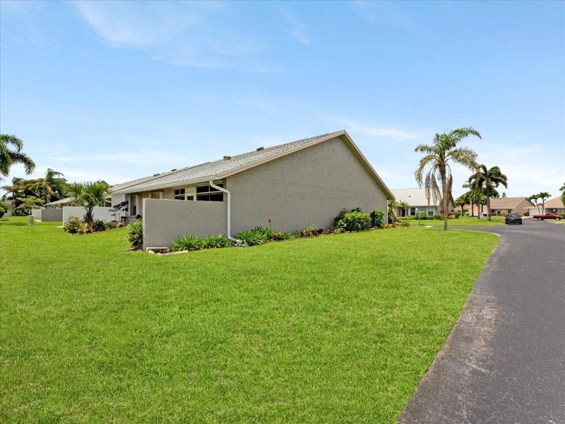 3 bedroom Single Family Residence at 3897 Dafilee Circle, Cypress Lakes 10, West Palm Beach — photo 4