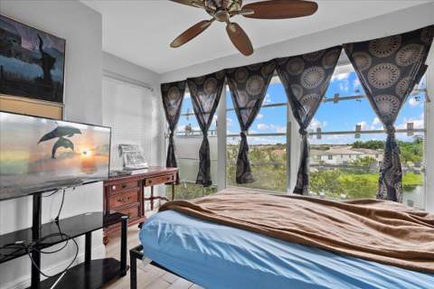 941 Crystal Lake Drive #402, Deerfield Beach FL - photo 14 of 23