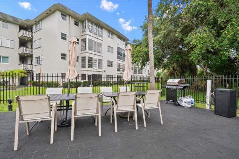 941 Crystal Lake Drive #402, Deerfield Beach FL - photo 23 of 23
