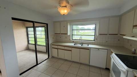 4763 Storkwood Terrace #A, Boynton Beach FL - photo 8 of 15