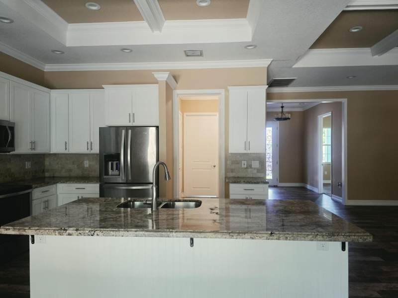 4 bedroom Single Family Residence at 757 SW 36th Terrace, Palm City Gardens, Palm City — photo 3