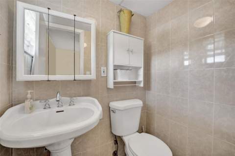 6570 Royal Palm Boulevard #210j, Margate FL - photo 7 of 36