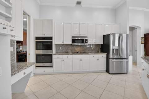 5312 Brooklawn Terrace, Boynton Beach FL - photo 13 of 92