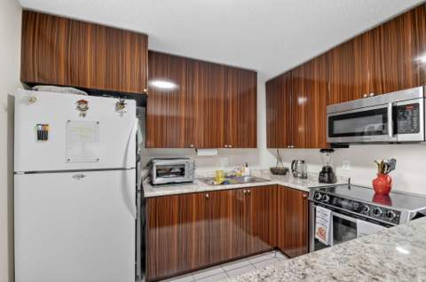 536 Shady Pine Way #A2, Greenacres FL - photo 18 of 42